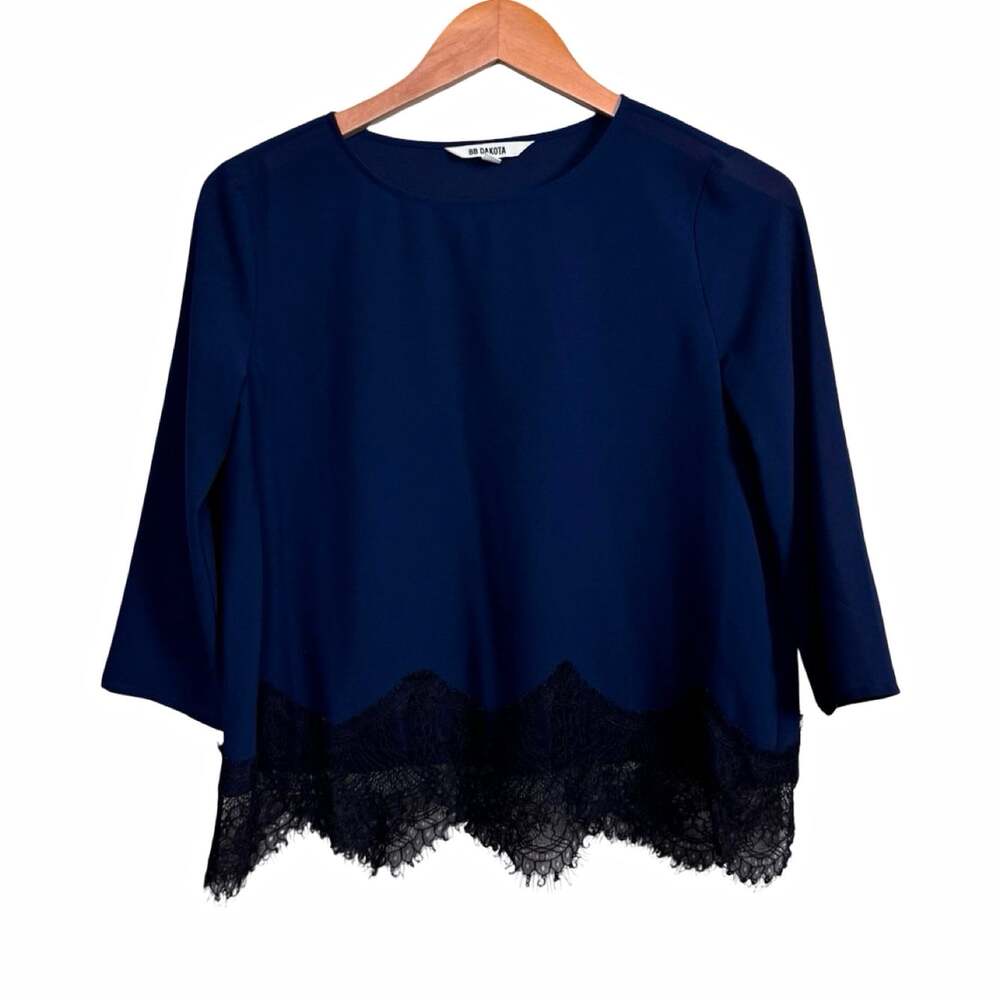 BB Dakota Women’s Navy Blue Round Neck 3/4 Sleeve Lace Hem Blouse Size S